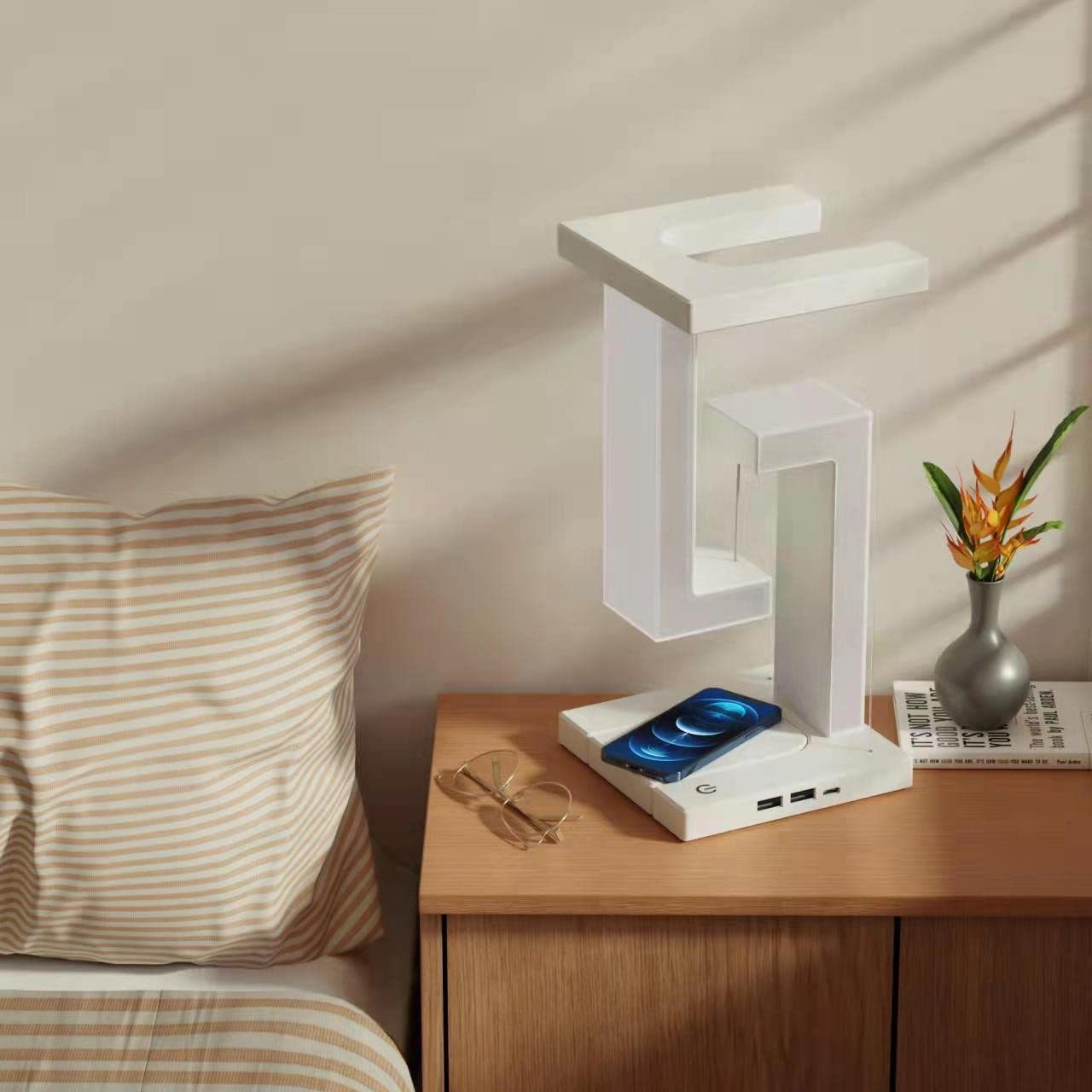 Lampe de table suspendue créative à chargement sans fil pour smartphone, lampe d'équilibre flottante pour la chambre à coucher