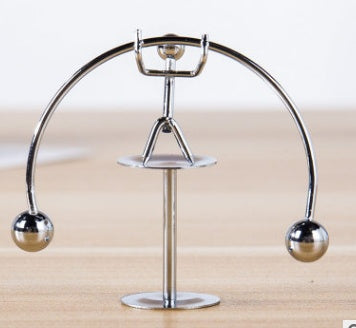 Iron Man Équilibriste - Sculpture Métal