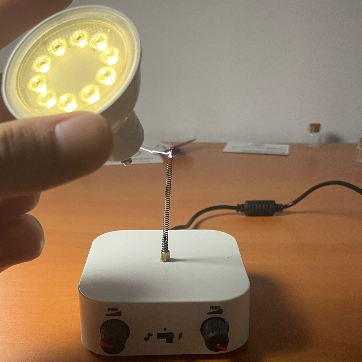 Touch and musical Tesla coil 2